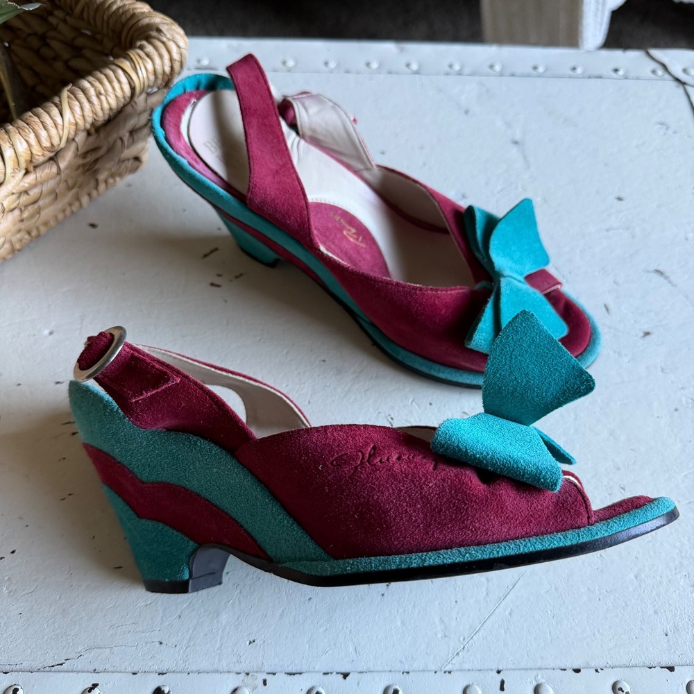 JOHN FLUEVOG Pin-Ups Miss Pumps Wedge Heels Magenta Teal Suede Bow Peep Toe 6